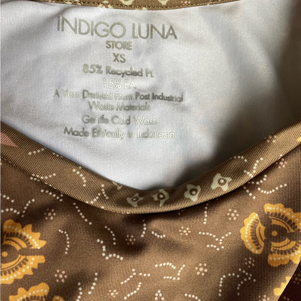 Indigo Luna Rashgaurd top - Picture 3 of 3